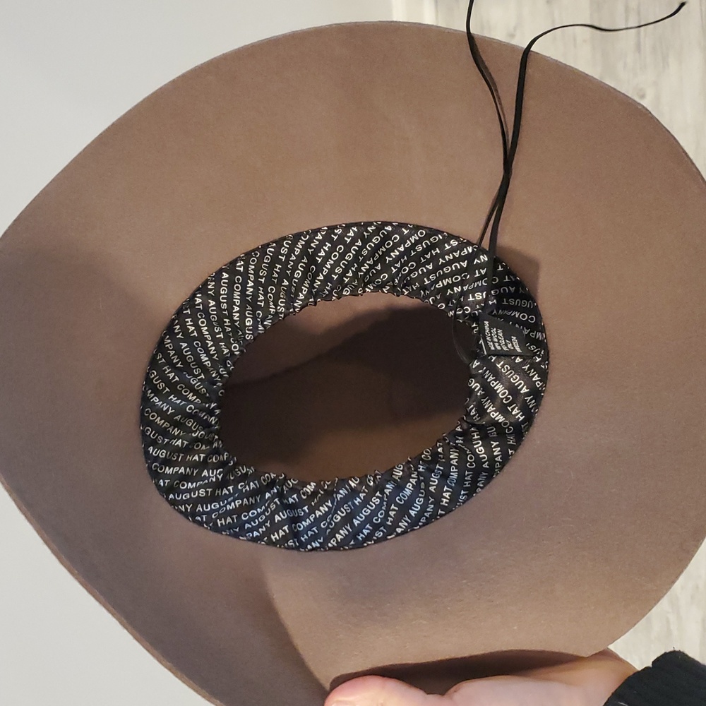 Hat - Picture 4 of 7